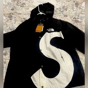 Supreme Northface S LOGO MOUNTAIN JACKET